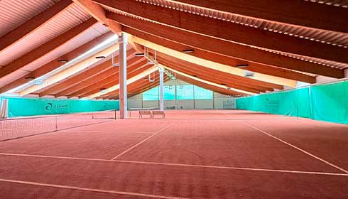 Indoor Tennisplatz